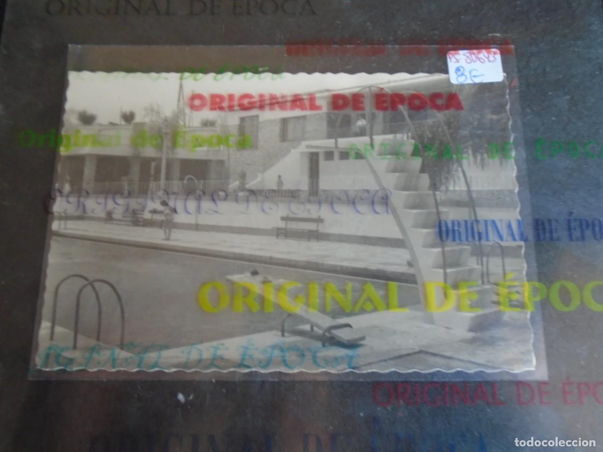 Postales: (PS-80643)POSTAL DE ESCATRON(ZARAGOZA)-POBLADO.PISCINA Y EDIFICIO CLUB RECREATIVO
