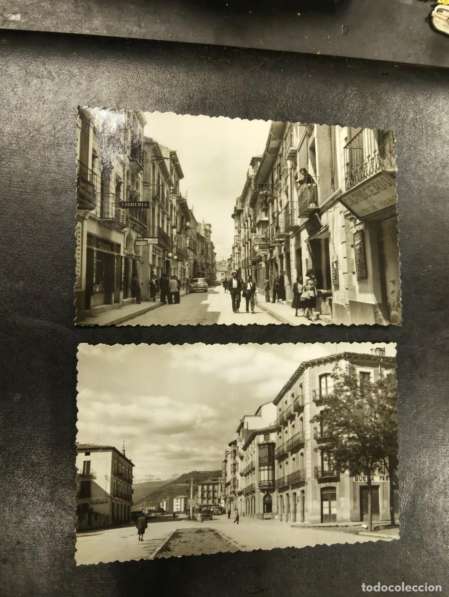 Postales: 2 ANTIGUAS POSTALES FOTOGRAFICAS JACA - CALLE MAYOR Y AVDA. J.A. PRIMO DE RIVERA - SIN CIRCULAR