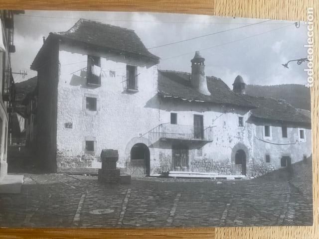 Postales: ANSO, Pirineo Aragones. Postal N&ordm;.19, Plaza T&iacute;pica. Edita: ediciones Sicilia .Postal sin circular