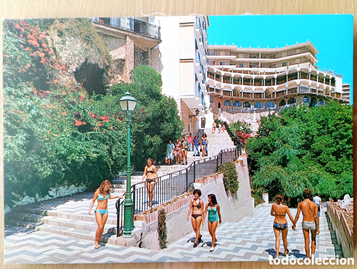 Postales: POSTAL TORREMOLINOS M&Aacute;LAGA BAJADA A LA PLAYA BAENA 1027 A&Ntilde;O 1975