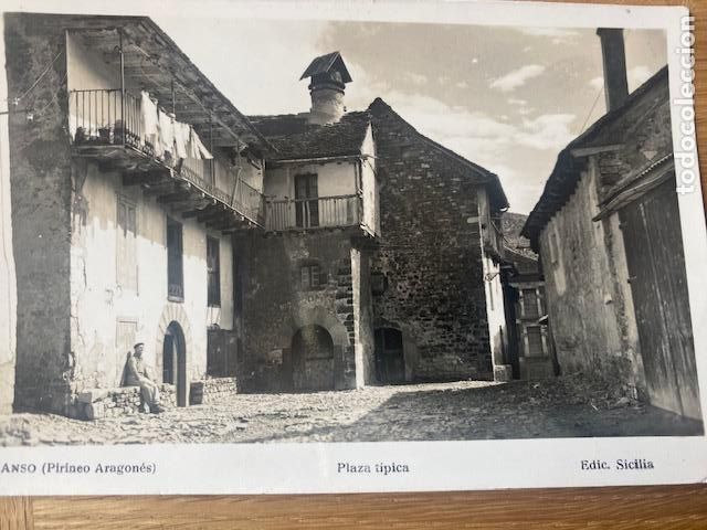 Postkarten: Anso. Pirineo Aragones. Plaza tipica. Ed. Sicilia. Postal sin circular