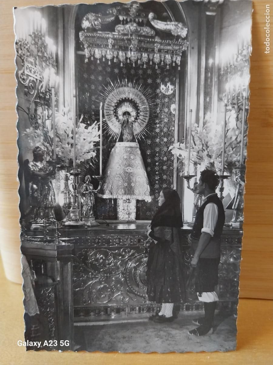 Postais: PAREJA ANTE LA VIRGEN PILAR ZARAGOZA ED GARRABELLA 318