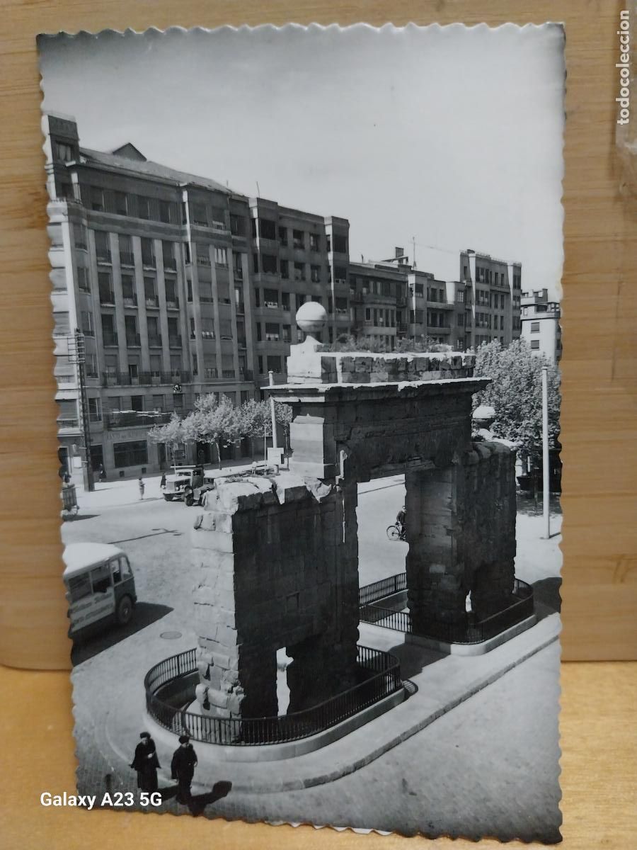 Postales: PUERTA DEL CARMEN ZARAGOZA ED SICILIA 78 CIRCULADA S&Ntilde;O 1958 ANIMADA COCHES EPOCA