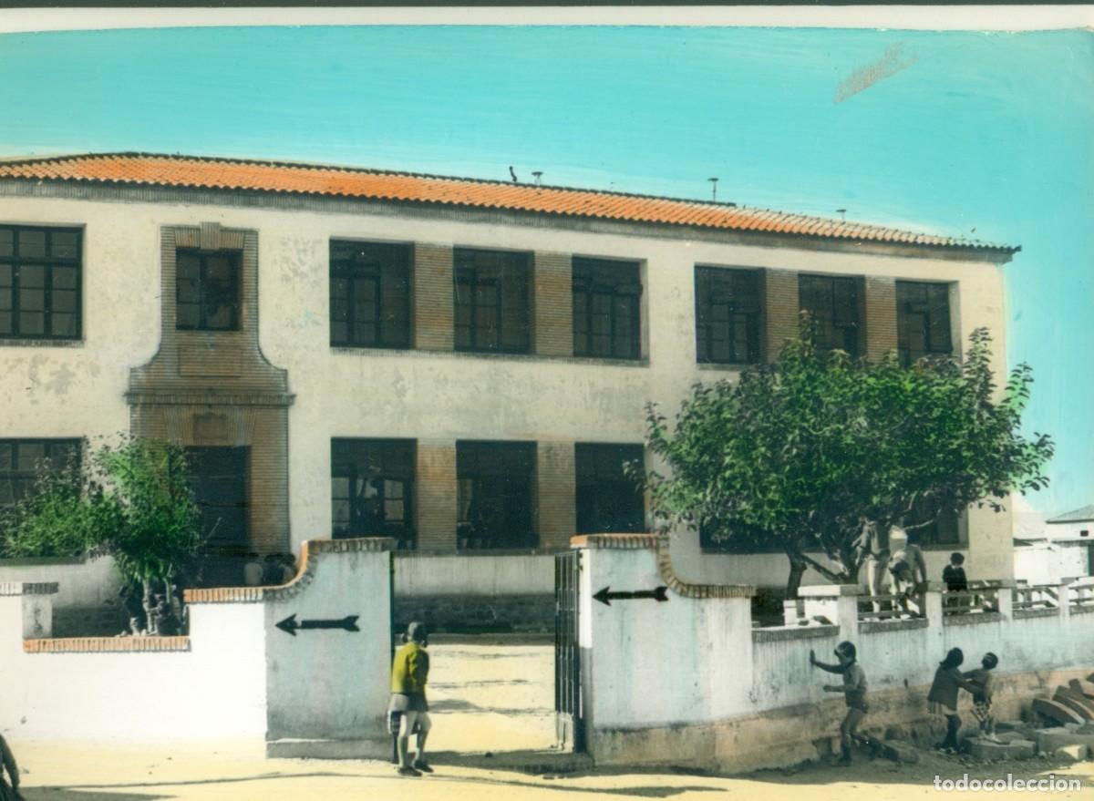 Postales: ZARAGOZA. MUEL VISTA PARCIAL Y ESCUELAS.HACIA 1970. MUY RARA.