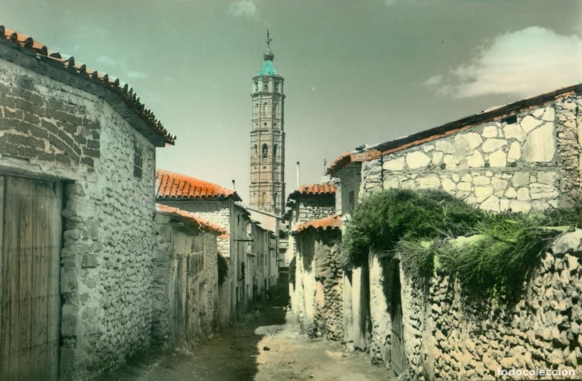 Postales: TERUEL. MUNIESA. CALLE SANTA B&Aacute;RBARA. TORRE PARROQUIAL. HACIA 1960.