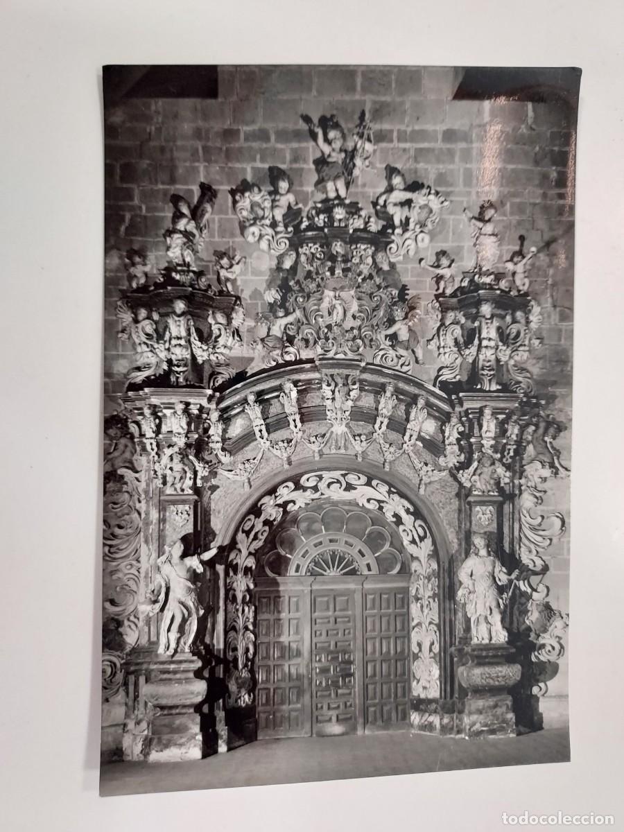 Postales: POSTAL ZARAGOZA SANTA MARIA DE VERUELA PUERTA DE ACCESO A LA SACRISTIA. S/C. ANTIGUA