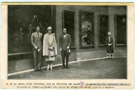 Postales: POSTAL REINA VICTORIA EUGENIA CON PRINCIPE DE GALES EN EL MUSEO DEL PRADO