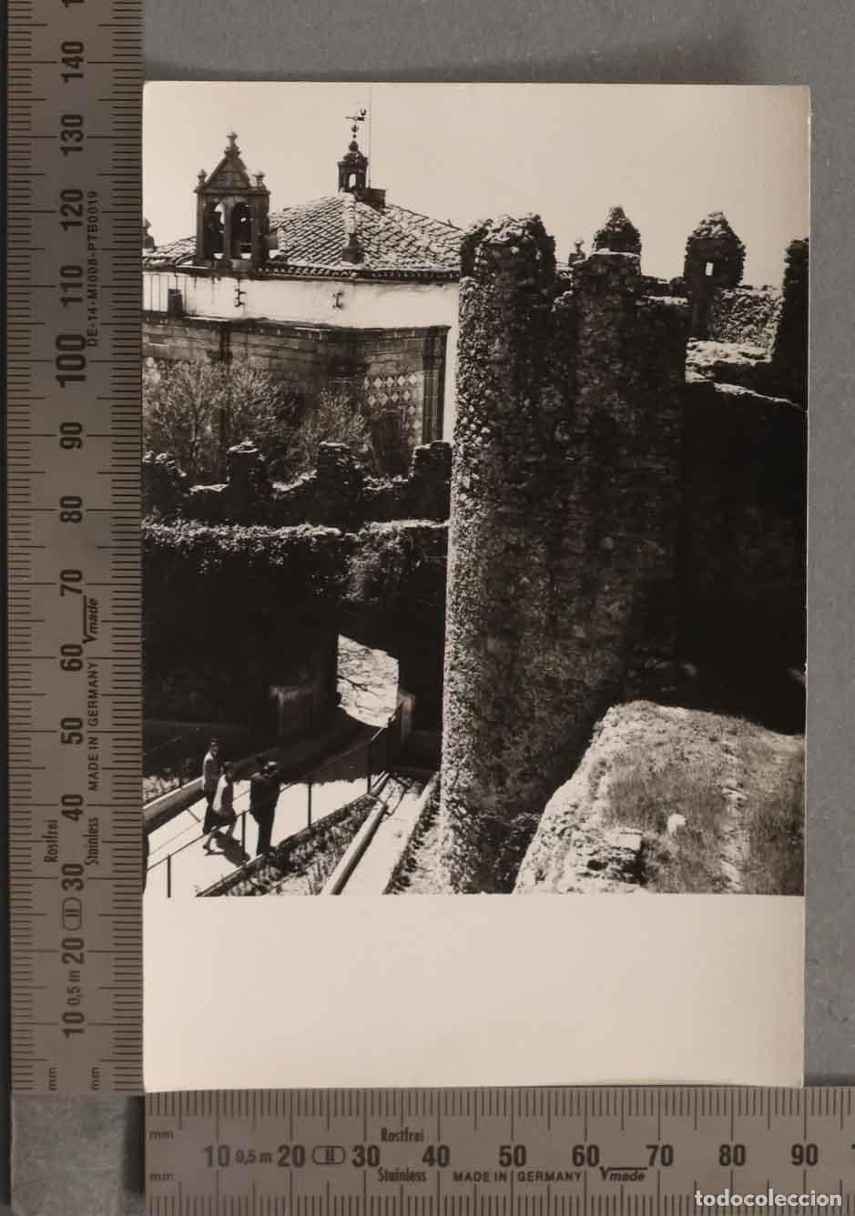 Postales: POSTAL. IGLESIA Y MURALLA A IDENTIFICAR - Foto 1