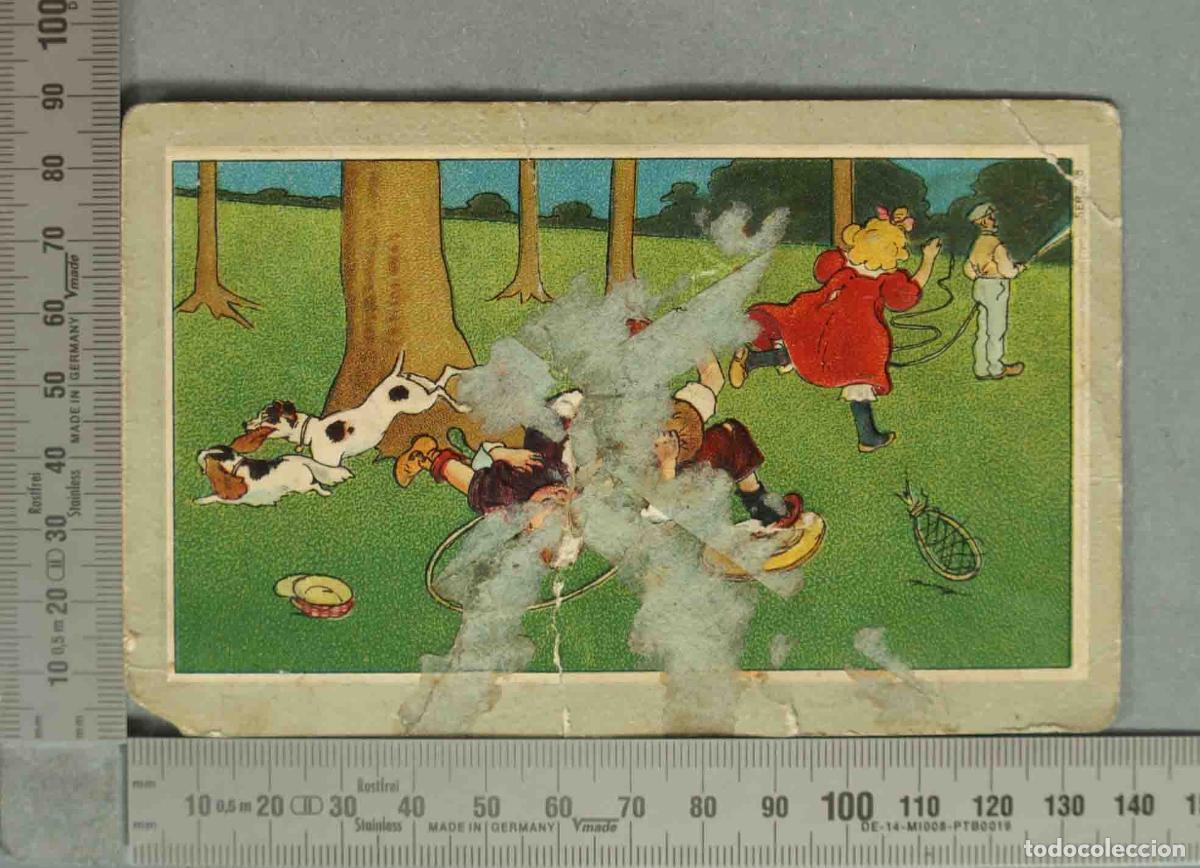 Postales: POSTAL. Ni&ntilde;os jugando con perros en el parque - Foto 1