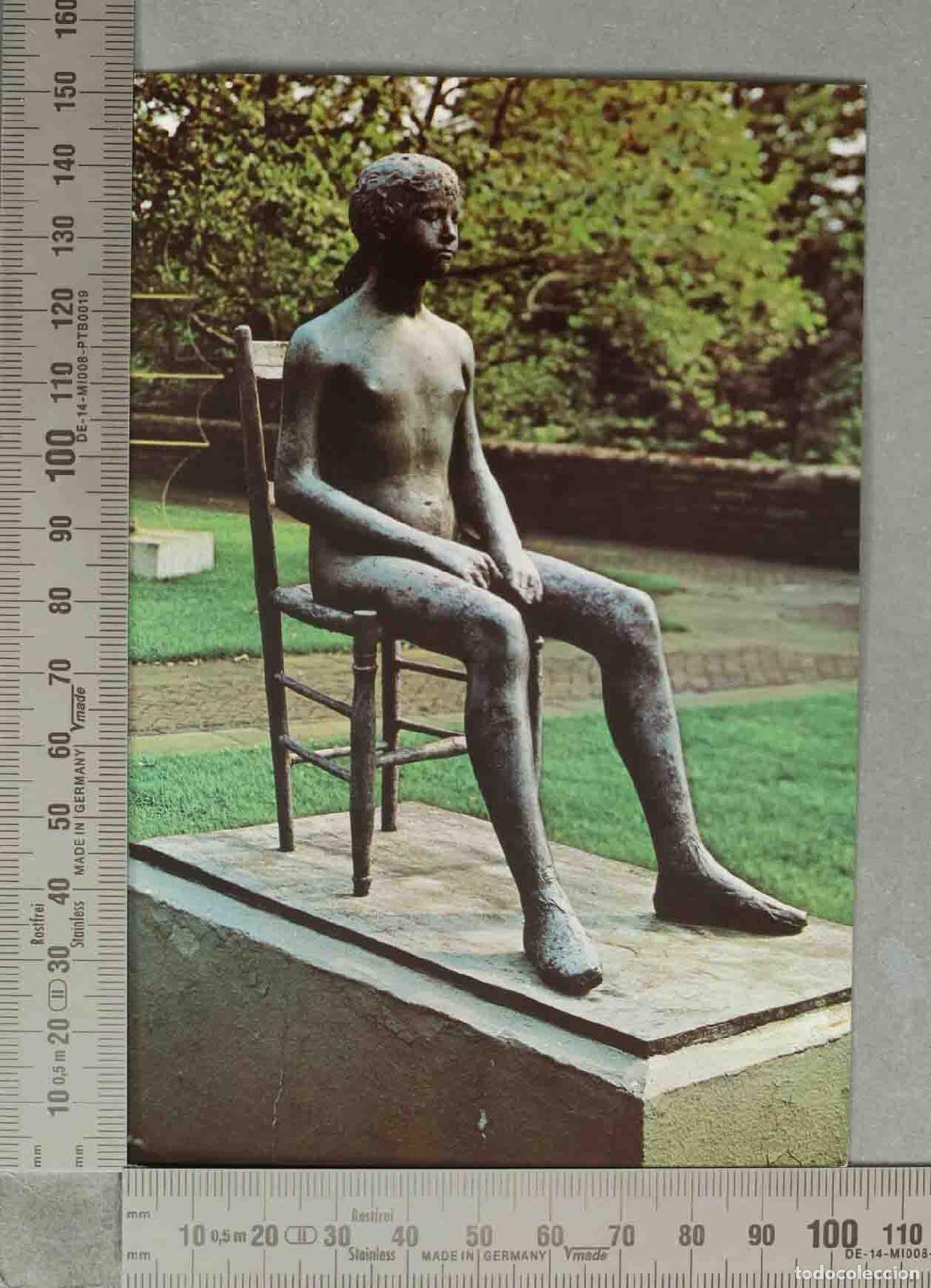 Cartes Postales: POSTAL. Middlesex - Sculpture - Giacomo Manz&ugrave;