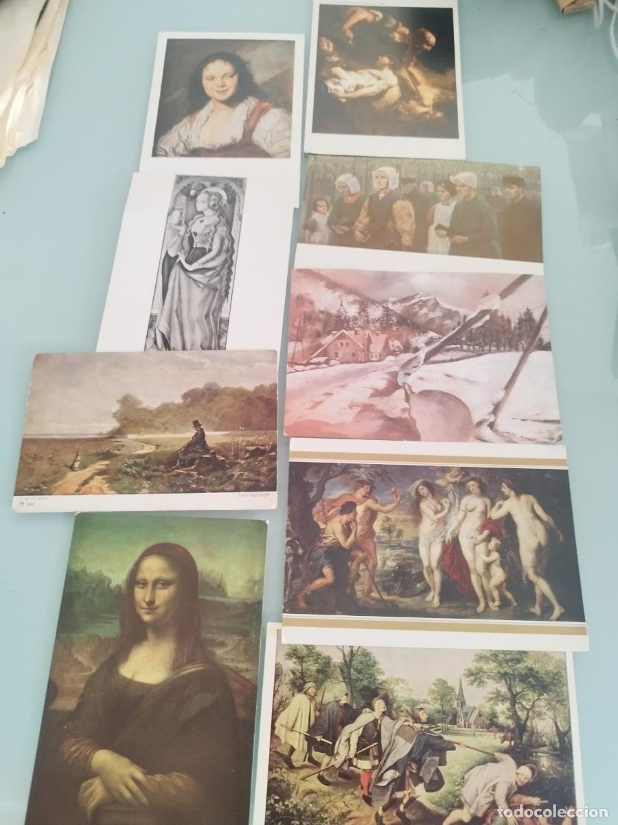 Postales: Tarjetas reproducciones de famosas pinturas renacentistas, destacando obras de Leonardo da Vinci.