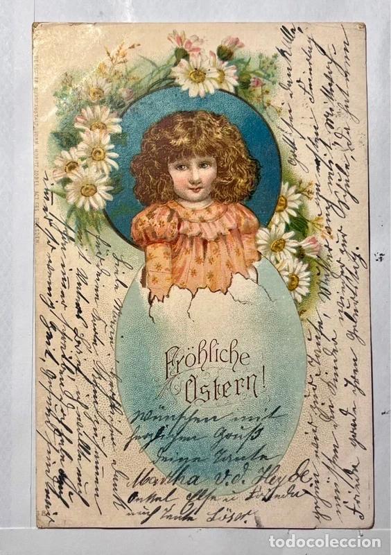 Postales: Postal de estilo Art Nouveau que muestra a una joven rodeada de flores.
