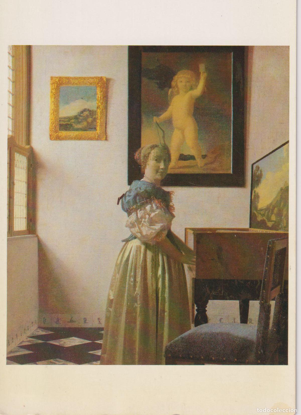 Postales: POSTAL DE LA OBRA DE JOHANNES VERMEER, UNA JOVEN DE PIE ANTE UN LIENZO - T.N. GALLERY N&ordm;1008 - S/C