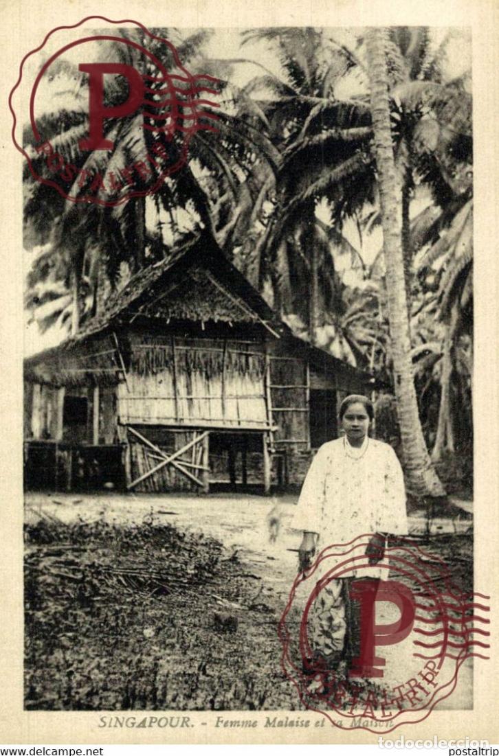 Postales: SINGAPUR SINGAPOUR. Femme Malaise et sa Maison