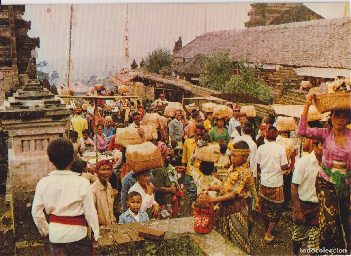 Postales: INDONESIA, ISLA DE BALI, TEMPLO DE BESAKIH, FESTIVAL IDA BHATARA TURUN KABEH - CHANDRA & SON - S/C