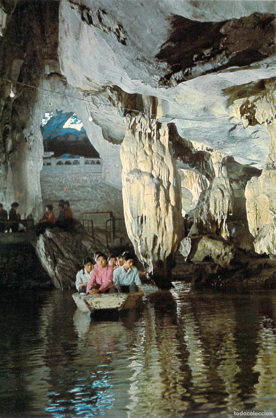 Postales: Postal Tur&iacute;stica de la Cueva de Piedra en Zhaoqing, China