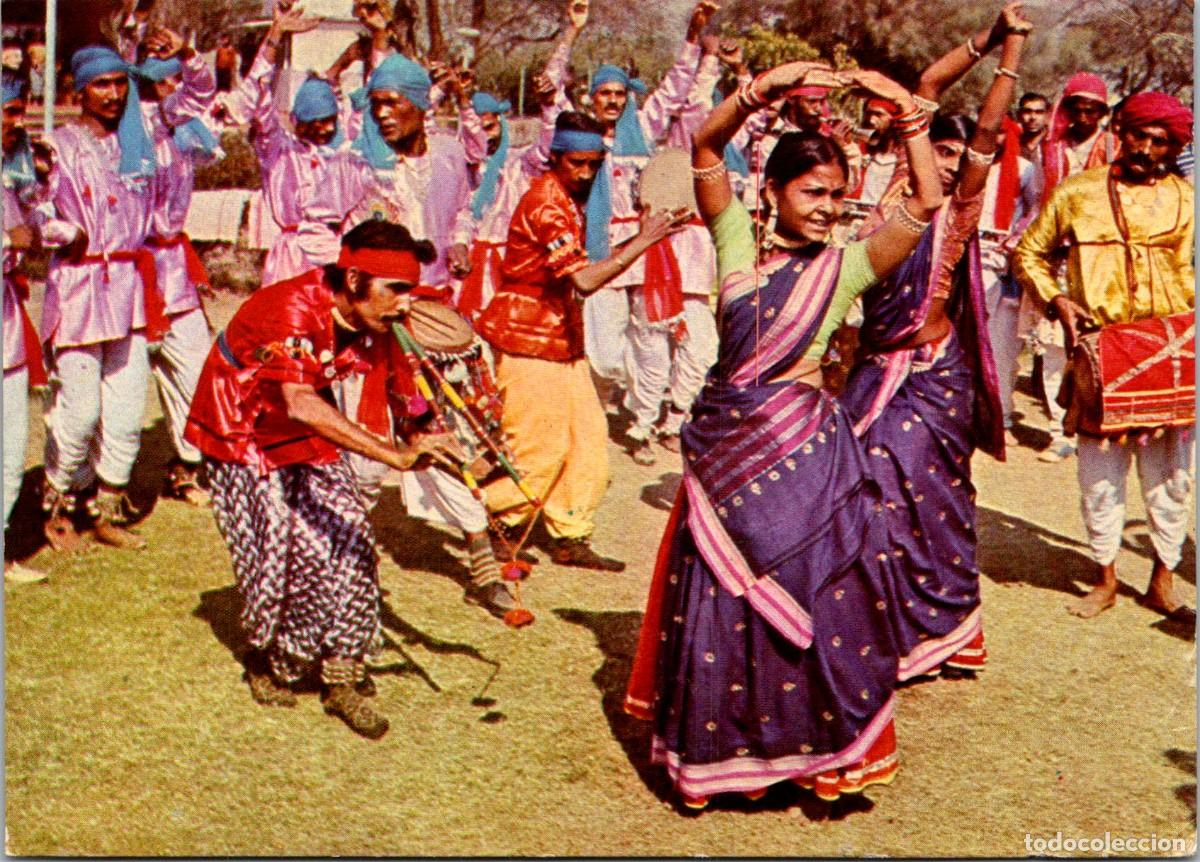 Postales: India - Dancing on Republic Day Delhi - Bailando en el D&iacute;a de la Rep&uacute;blica de Delhi - 143x103mm