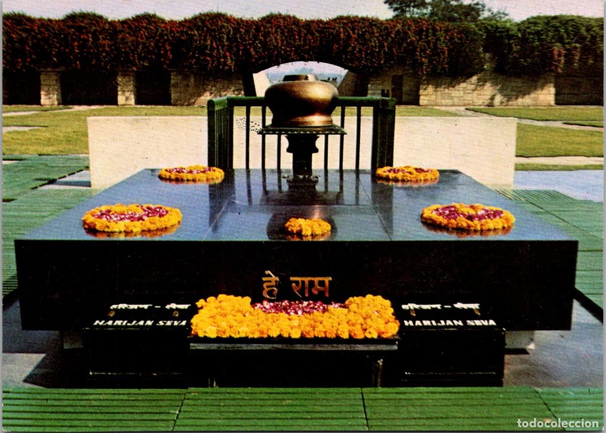 Postales: India - Raj Ghat Delhi - Memorial F&uacute;nebre de Mahatma Gandhi - 141x102mm