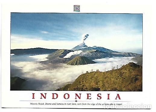 Postales: MOUNTS BATUK, BROMO AND SEMERU IN EAST JAVA, SEEN FROM THE EDGE OF CALDERA ABOVE TOSARI.- INDONESIA