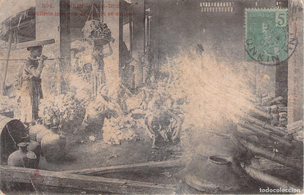 Postales: Postal antigua de destiler&iacute;a artesanal de flores y alcohol en Tonk&iacute;n, Indochina