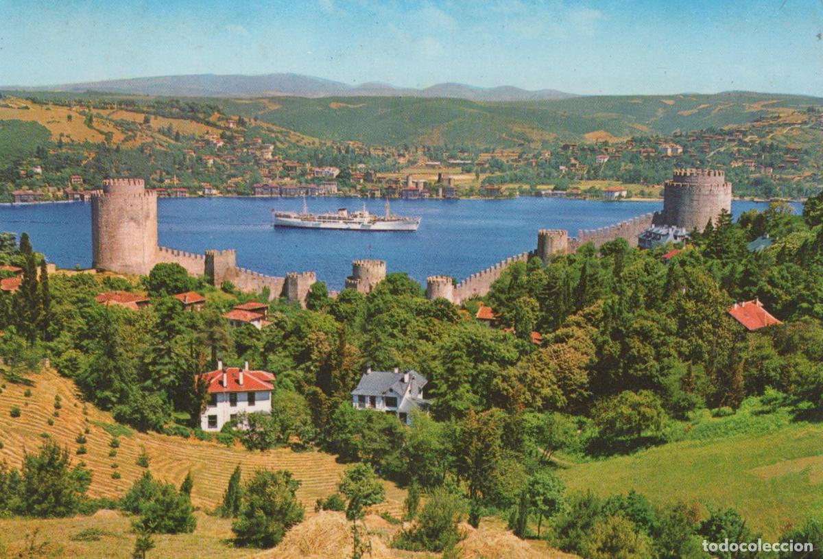 Postales: Turkey Istanbul Rumeli Hisari Fortress Bosphorus Strait Ship Unposted *YAM404