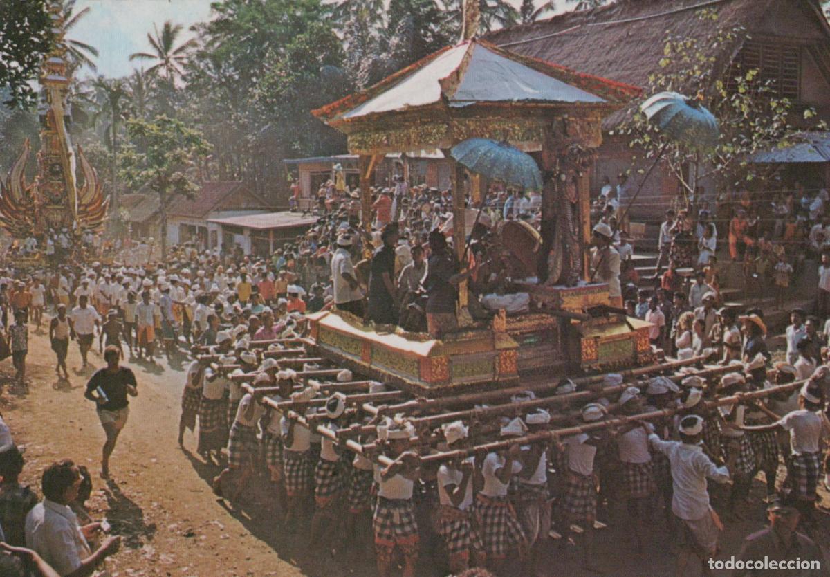 Postales: Indonesia Denpasar Traditional Cremation Ceremony Procession With *YAM637
