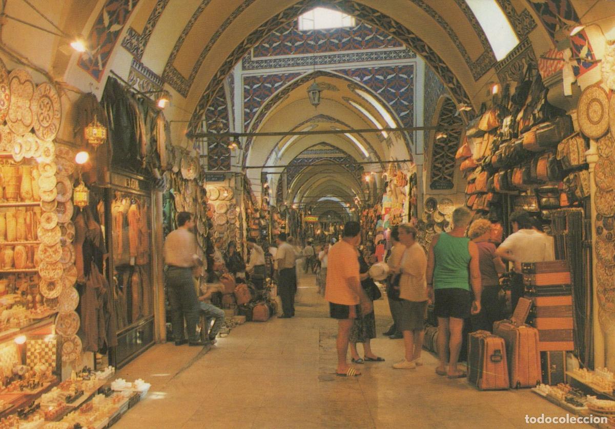 Postales: Turkey Istanbul Grand Bazaar Interior Shoppers and Stalls Unposted *YAN450