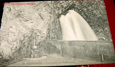 Cartoline: ANTIGUA POSTAL DE COVADONGA - LA FUENTE DEL MATRIMONIO