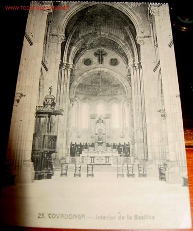 Postales: ANTIGUA POSTAL DE COVADONGA - INTERIOR DE LA BASILICA - Foto 1