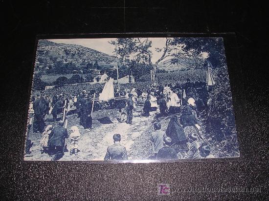 Postales: OVIEDO, UNA PROCESION EN LA ALDEA - Foto 1