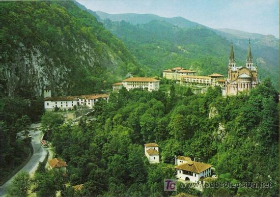 Postais: 1 - ASTURIAS. COVADONGA. EDICIONES M. ROYUELA - AREVALO. 1970.