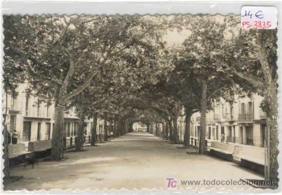 Postales: (PS-3835)POSTAL DE BARBASTRO-PASEO DEL GENERALISIMO - Foto 1