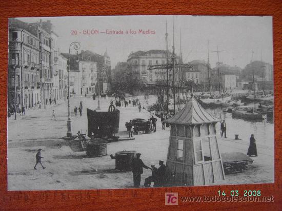 Postales: GIJ&Oacute;N - ENTRADA &Aacute; LOS MUELLES - Foto 1