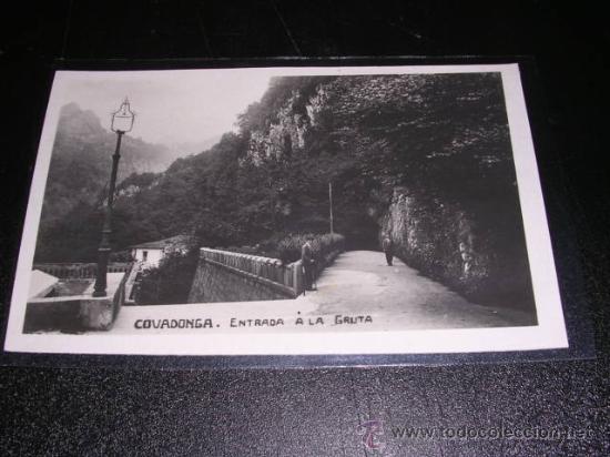 Postales: COVADONGA - ENTRADA A LA GRUTA - Foto 1