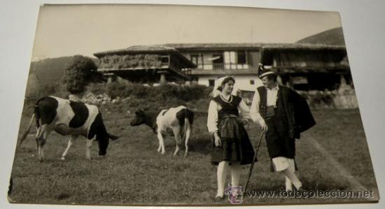 Postcards: ANTIGUA POSTAL DE ASTURIAS - FOLKLORE ASTUR - CORTEJANDO - EDICIONES ALARDE N&ordm; 20 - NO CIRCULADA PER