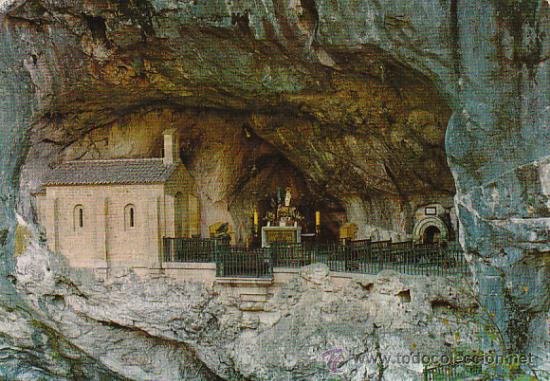 Postales: Covadonga, la cueva, circulada (ver dorso) - Foto 1