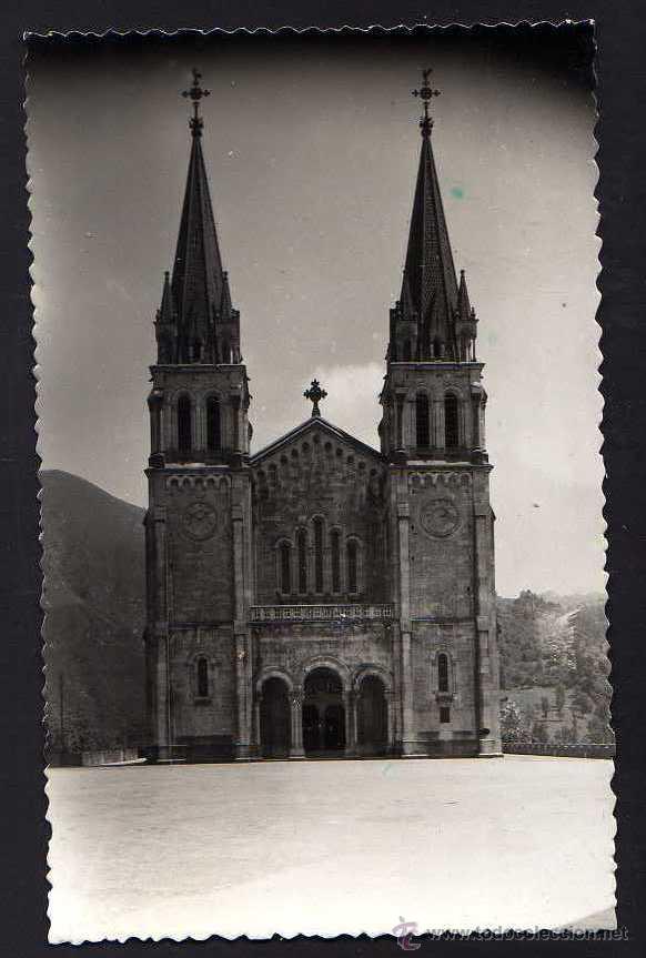Postales: Covadonga. Catedral Bas&iacute;lica. Circulada - Foto 1
