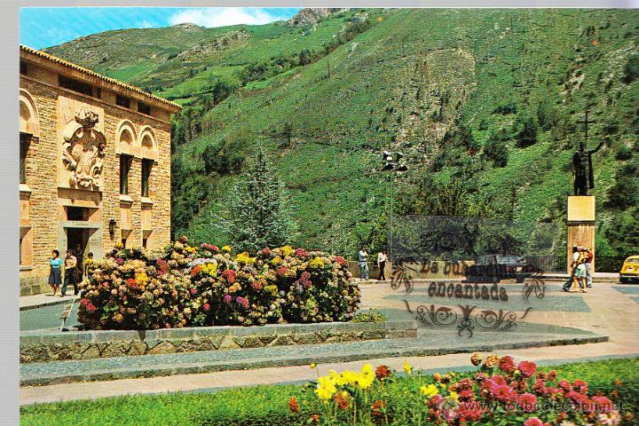 Postales: POSTAL - COVADONGA - EXPLANADA DE LA BAS&Iacute;LICA - NO CIRCULADA - Foto 1