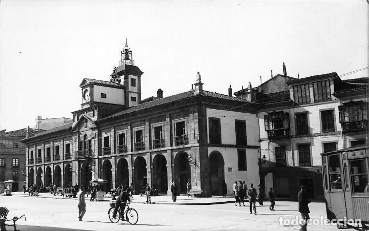 Postales: AVIL&Eacute;S.- AYUNTAMIENTO - Foto 1