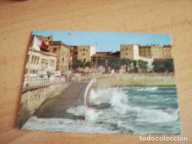 Postales: GIJON ( ASTURIAS )  ROMPEOLAS - Foto 1