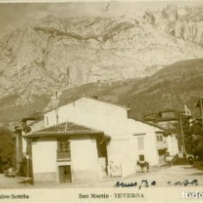 Postales: SAN MARTIN DE TEVERGA. PLAZA CALVO SOTELO.HACIA 1936. MUY RARA.. Lote 193281231