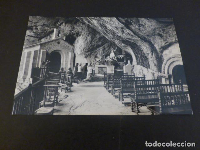 Postales: COVADONGA ASTURIAS INTERIOR DE LA GRUTA - Foto 1