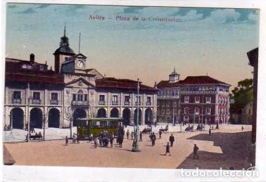 Postales: Avil&eacute;s. Plaza de la Constituci&oacute;n. Sin circular. - Foto 1