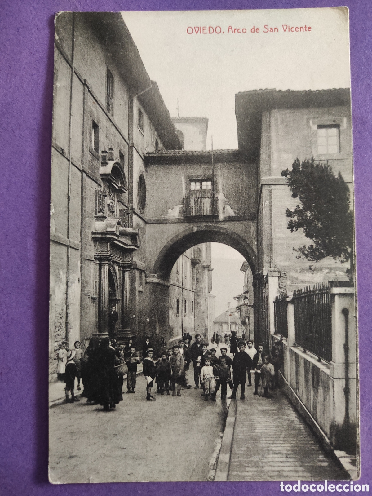 Postales: TARJETA POSTAL.- OVIEDO.- ASTURIAS.- ARCO DE SAN VICENTE.- FOTOTIPIA THOMAS.-