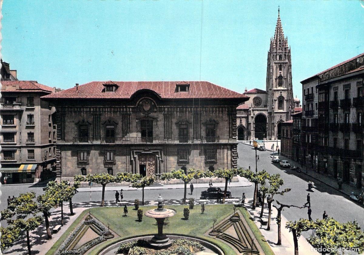Postales: Postal de Oviedo: Vista de la Plaza de Porlier y la Catedral