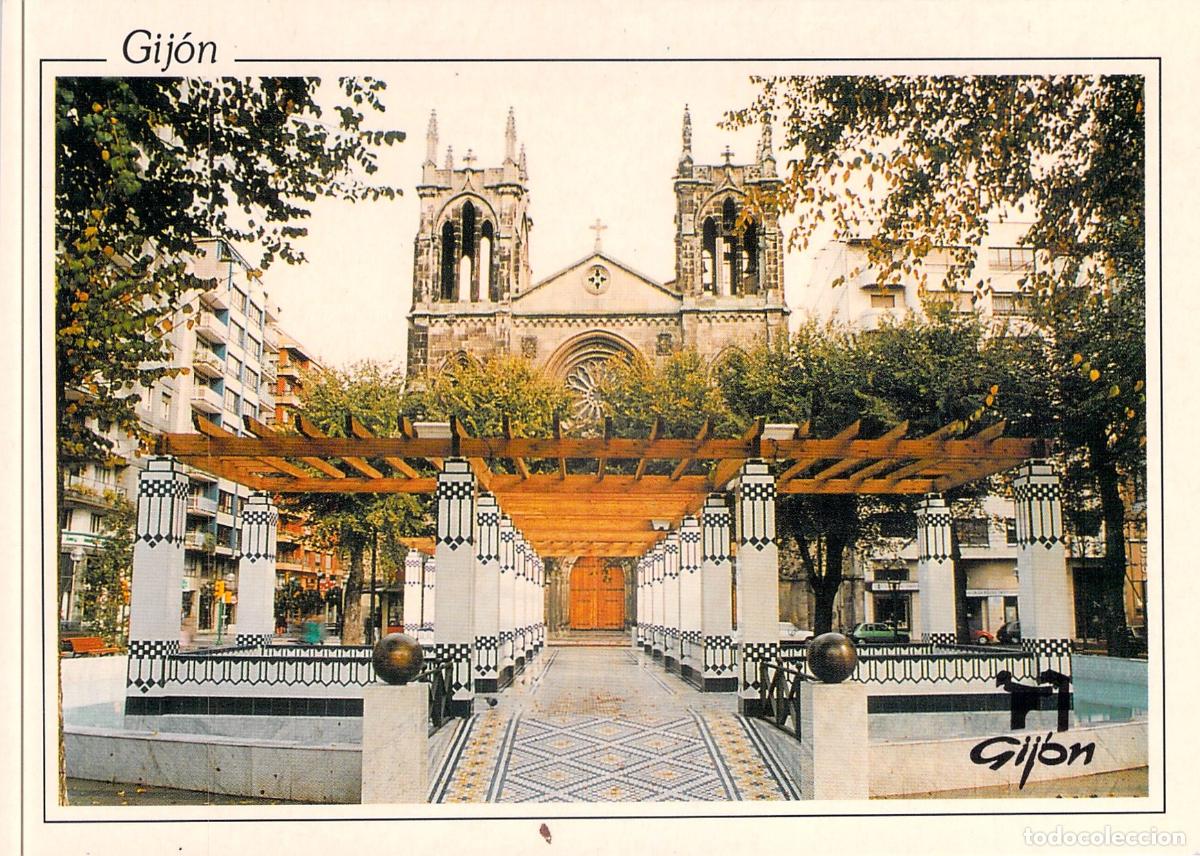 Postales: Postal de Gij&oacute;n: Plaza del Parch&iacute;s e Iglesia de San Lorenzo