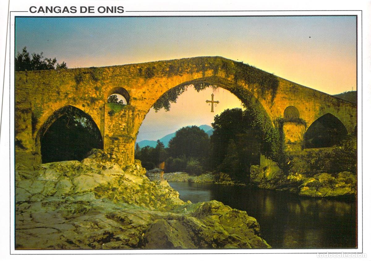 Postales: Postal del Puente Romano en Cangas de On&iacute;s, Asturias al Atardecer