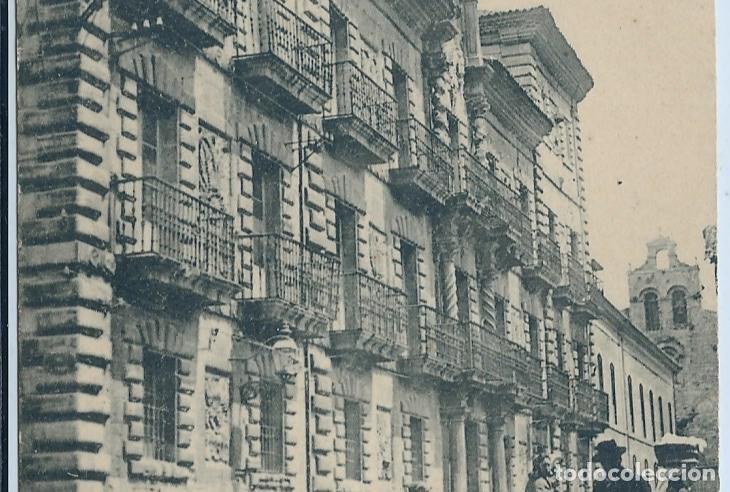 Postales: AVIL&Eacute;S (ASTURIAS) - CALLE DE SAN BERNARDO (PALACIO DEL CAMPO SAGRADO) - FOTO VILLEGAS