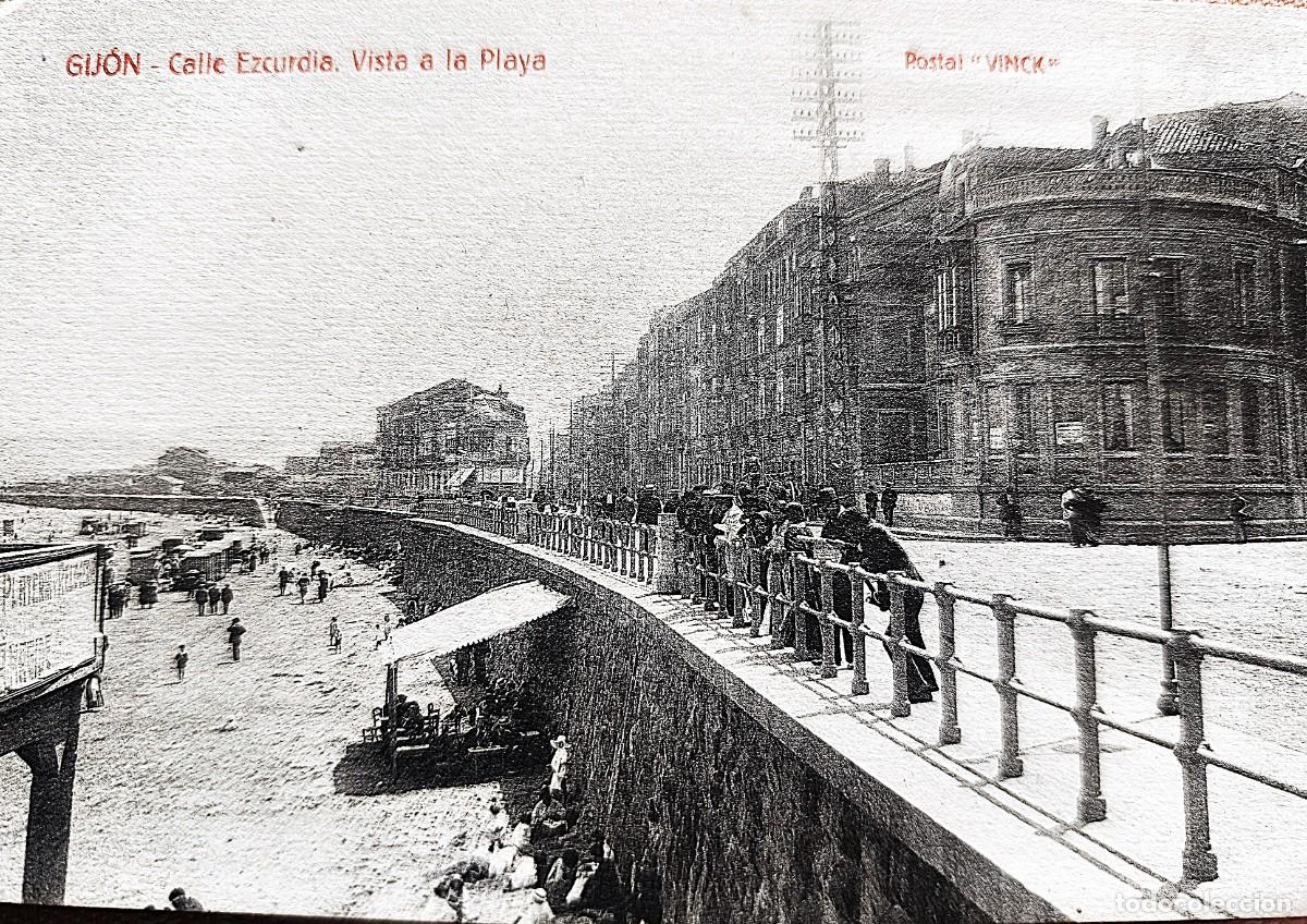 Cartoline: Gij&oacute;n. Calle Ezcurdia y vista de la playa.