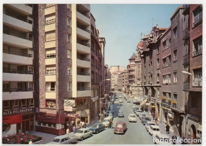 Postales: em04523 oviedo calle melequiades alvarez 1972 alarde n&ordm;501 sc seat 850 1500 renault 8 simca 1000